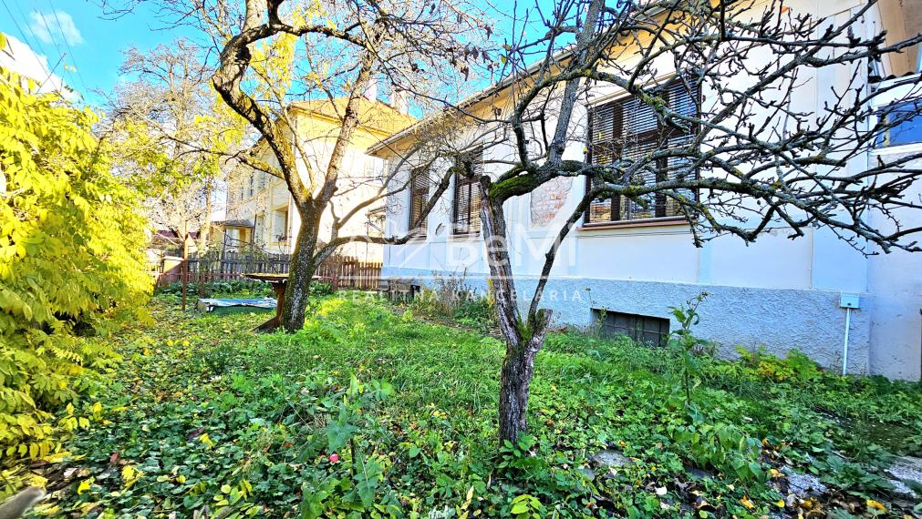 RODINNÝ DOM PRI CENTRE RIMAVSKEJ SOBOTY S GARÁŽOU A ZÁHRADOU
