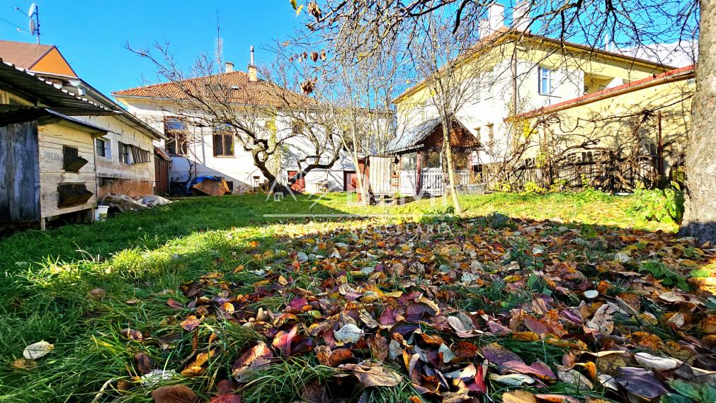 RODINNÝ DOM PRI CENTRE RIMAVSKEJ SOBOTY S GARÁŽOU A ZÁHRADOU