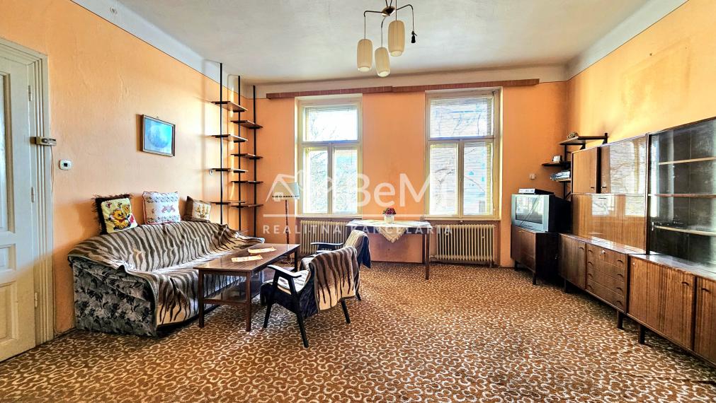 RODINNÝ DOM PRI CENTRE RIMAVSKEJ SOBOTY S GARÁŽOU A ZÁHRADOU