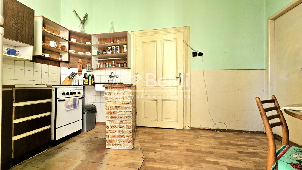 RODINNÝ DOM PRI CENTRE RIMAVSKEJ SOBOTY S GARÁŽOU A ZÁHRADOU