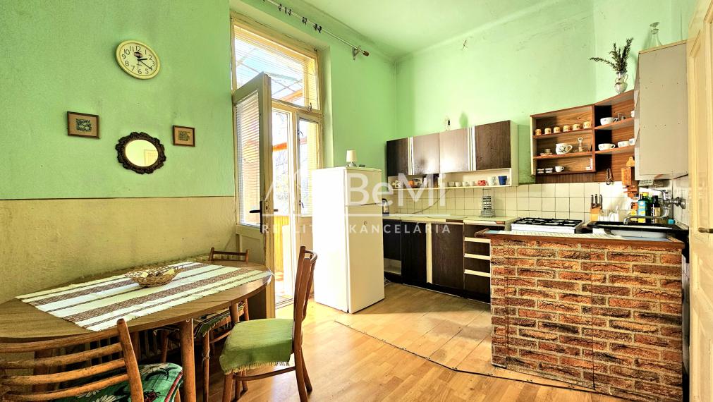 RODINNÝ DOM PRI CENTRE RIMAVSKEJ SOBOTY S GARÁŽOU A ZÁHRADOU