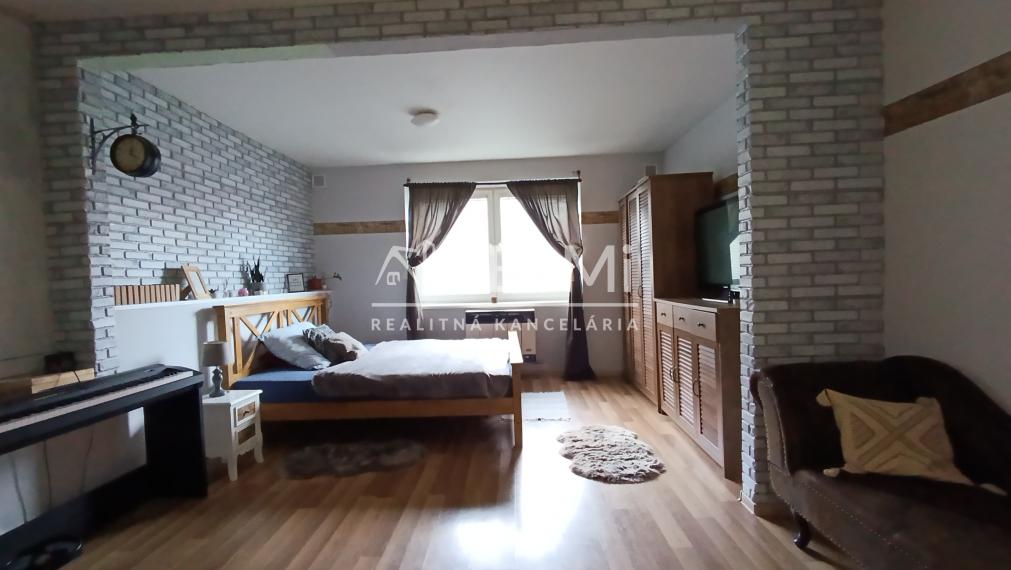 Zrekonštruovaný dom aj pre dve rodiny v obci Slavošovce