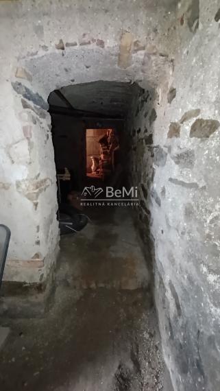 Zrekonštruovaný dom aj pre dve rodiny v obci Slavošovce