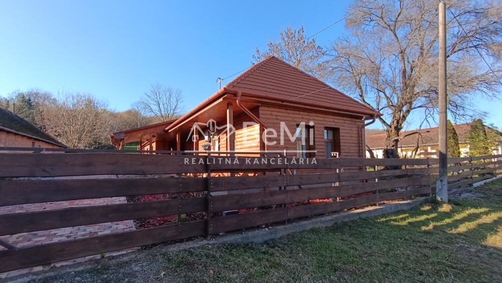 Rodinný dom vedľa obce Buzica - NA PREDAJ