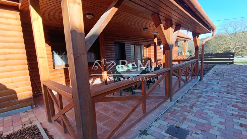 Rodinný dom vedľa obce Buzica - NA PREDAJ