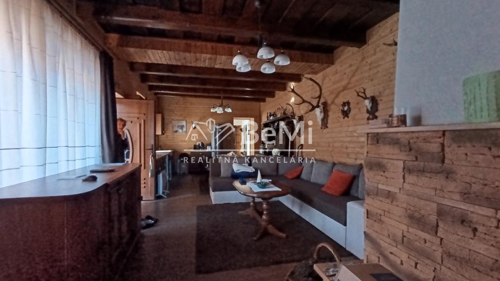 Rodinný dom vedľa obce Buzica - NA PREDAJ