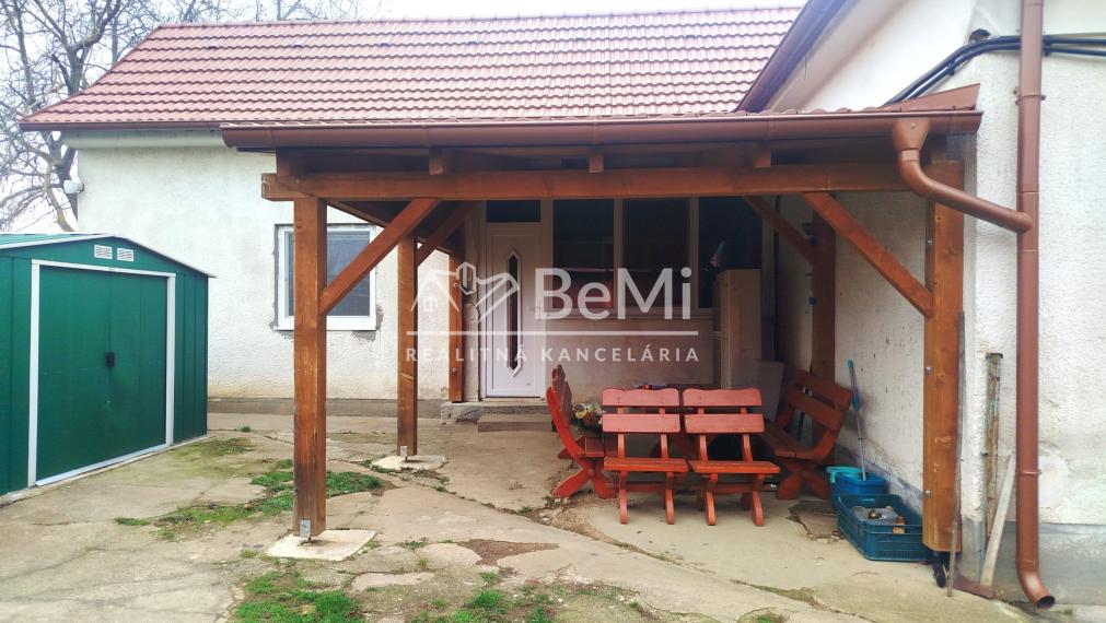 039-12-PAMAa Rodinný dom v obci Golianovo s potenciálom