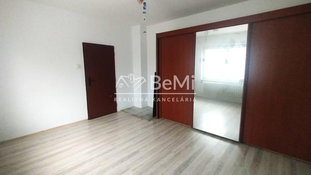 039-12-PAMAa Rodinný dom v obci Golianovo s potenciálom