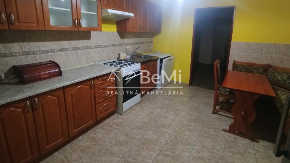 039-12-PAMAa Rodinný dom v obci Golianovo s potenciálom