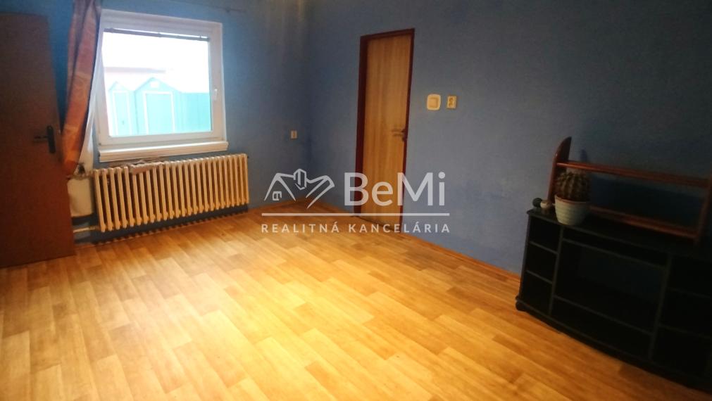 039-12-PAMAa Rodinný dom v obci Golianovo s potenciálom