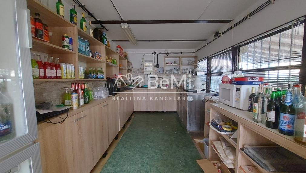 Predaj pozemok - prevádzka Zbehy pri Nitre (235-18-JUF)