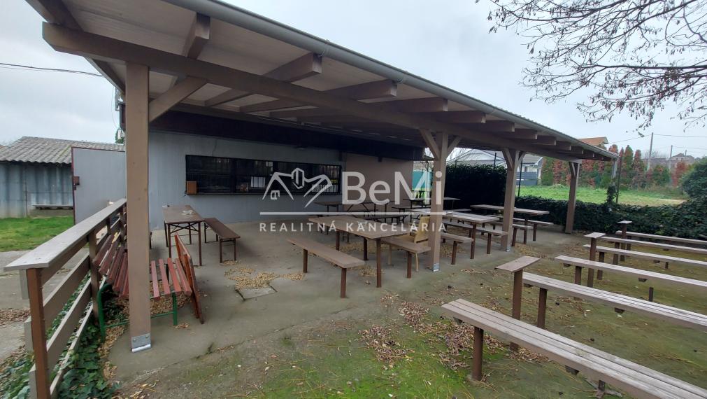 Predaj pozemok - prevádzka Zbehy pri Nitre (235-18-JUF)