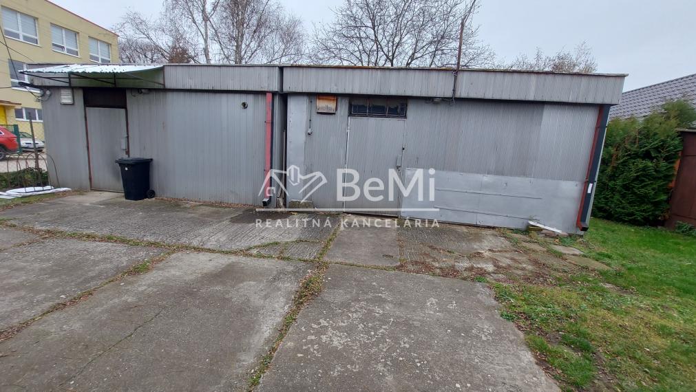 Predaj pozemok - prevádzka Zbehy pri Nitre (235-18-JUF)