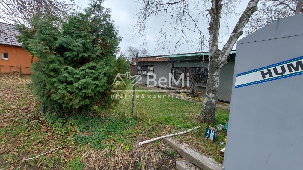 Predaj pozemok - prevádzka Zbehy pri Nitre (235-18-JUF)