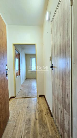 1-IZBOVÝ BYT NA SÍDLISKU RIMAVA, RIMAVSKÁ SOBOTA - NA PREDAJ