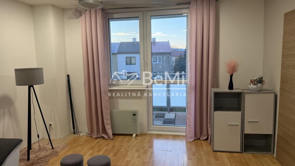 2.5 izbový byt s logiou na Slovenskej ulici na predaj