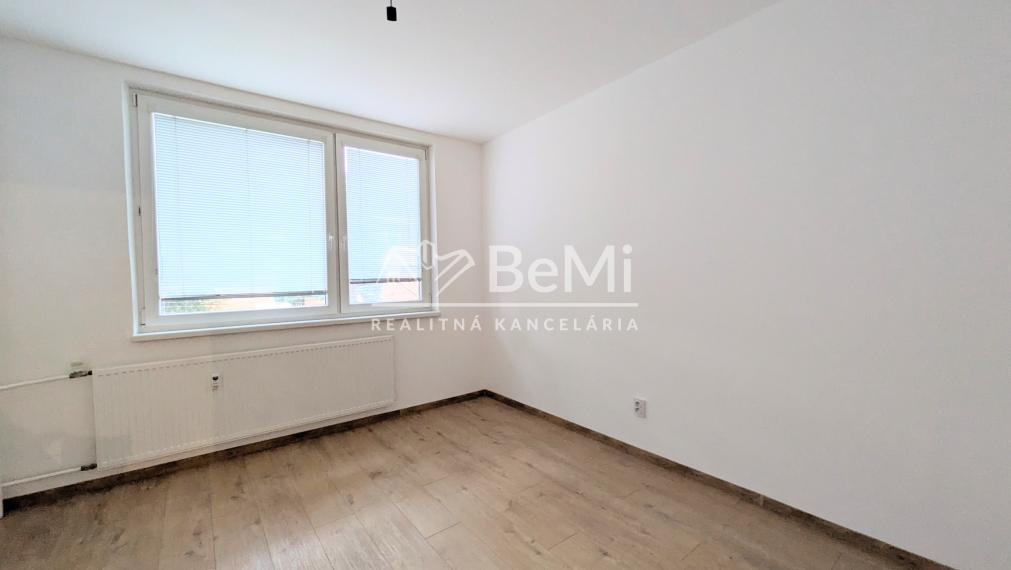 Predaj, zrekonštruovaný 3 izbový byt - Zlaté Moravce (1237-113-AFI)