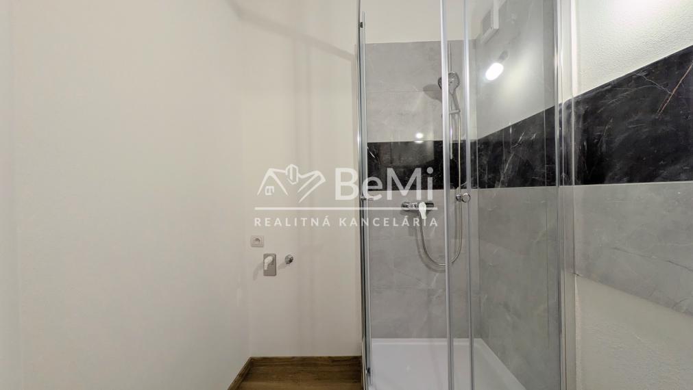 Predaj, zrekonštruovaný 3 izbový byt - Zlaté Moravce (1237-113-AFI)