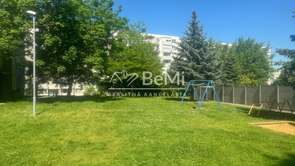 Exkluzívne na prenájom – moderný 2 izbový byt vo vyhľadávanej lokalite Nitra– Klokočina