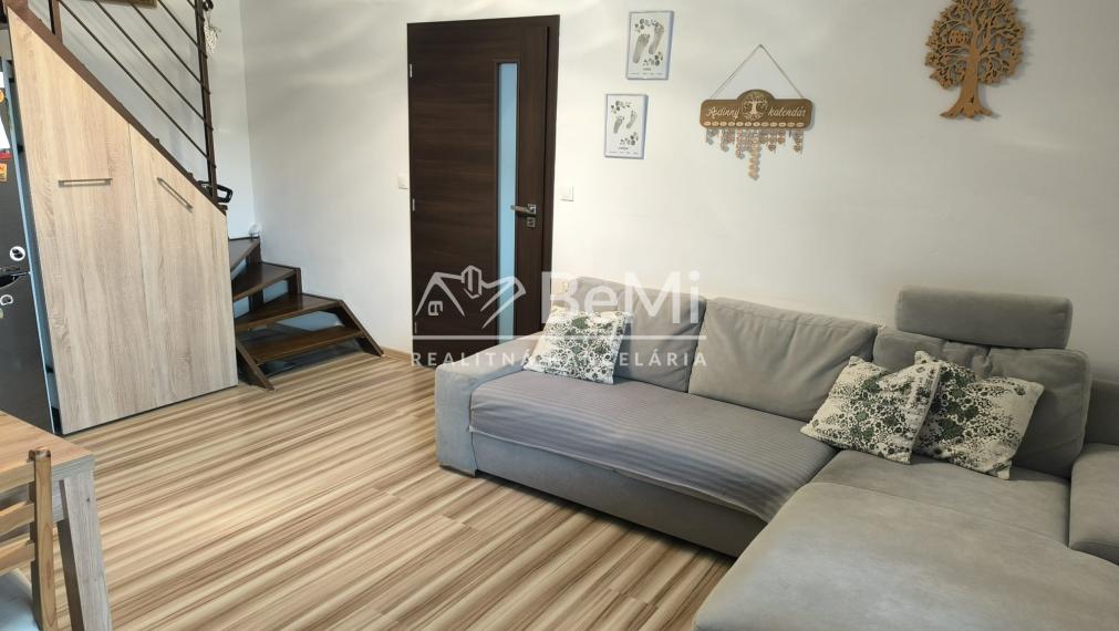 Na predaj priestranný a štýlový 4-izbový mezonet po kompletnej rekonštrukcii – Ivanovce