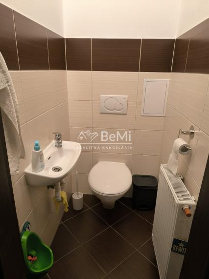 Na predaj priestranný a štýlový 4-izbový mezonet po kompletnej rekonštrukcii – Ivanovce