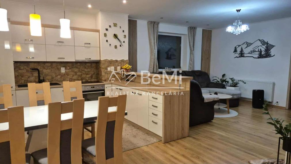 Na predaj exkluzívne zrekonštruovaný a kompletne zariadený rodinný dom