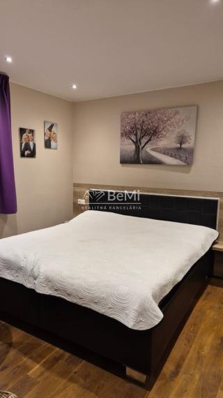 Na predaj exkluzívne zrekonštruovaný a kompletne zariadený rodinný dom