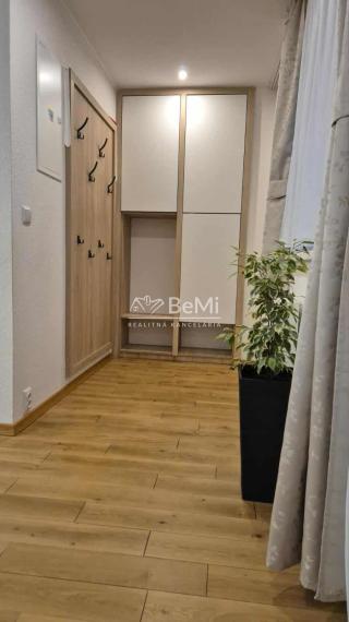 Na predaj exkluzívne zrekonštruovaný a kompletne zariadený rodinný dom