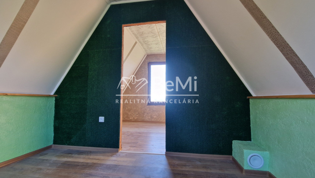 Novopostavená chatka so záhradou v Rimav. Sobote - NA PREDAJ