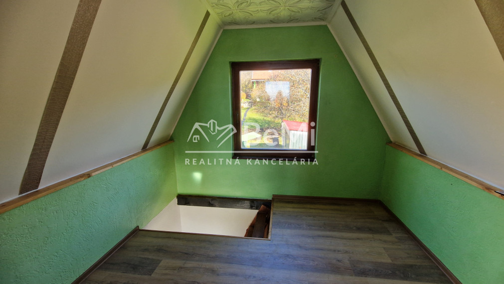 Novopostavená chatka so záhradou v Rimav. Sobote - NA PREDAJ