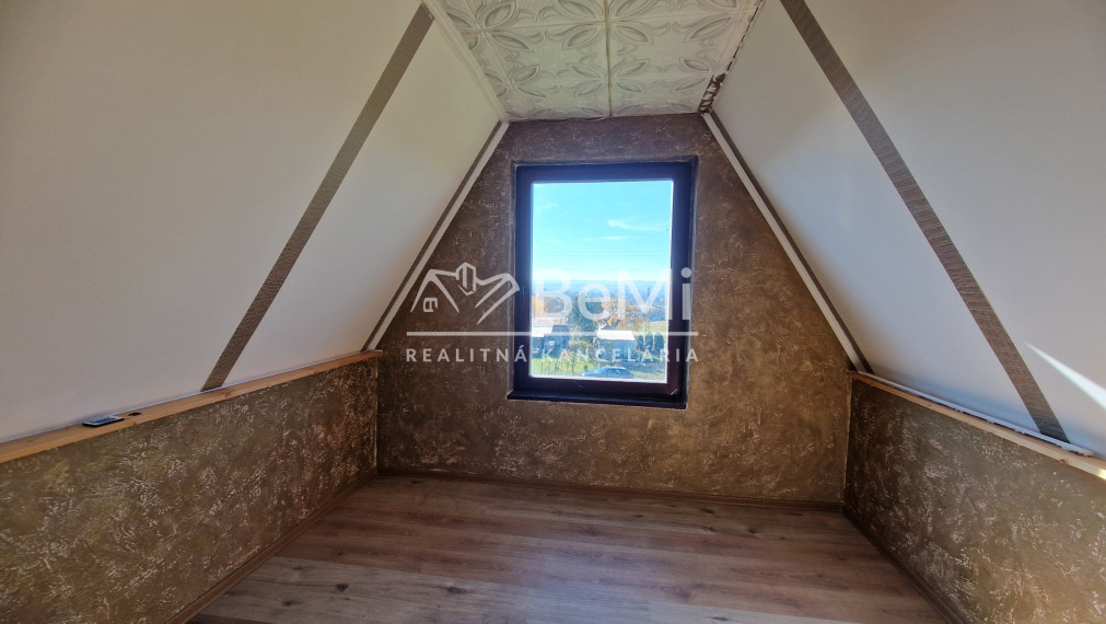 Novopostavená chatka so záhradou v Rimav. Sobote - NA PREDAJ