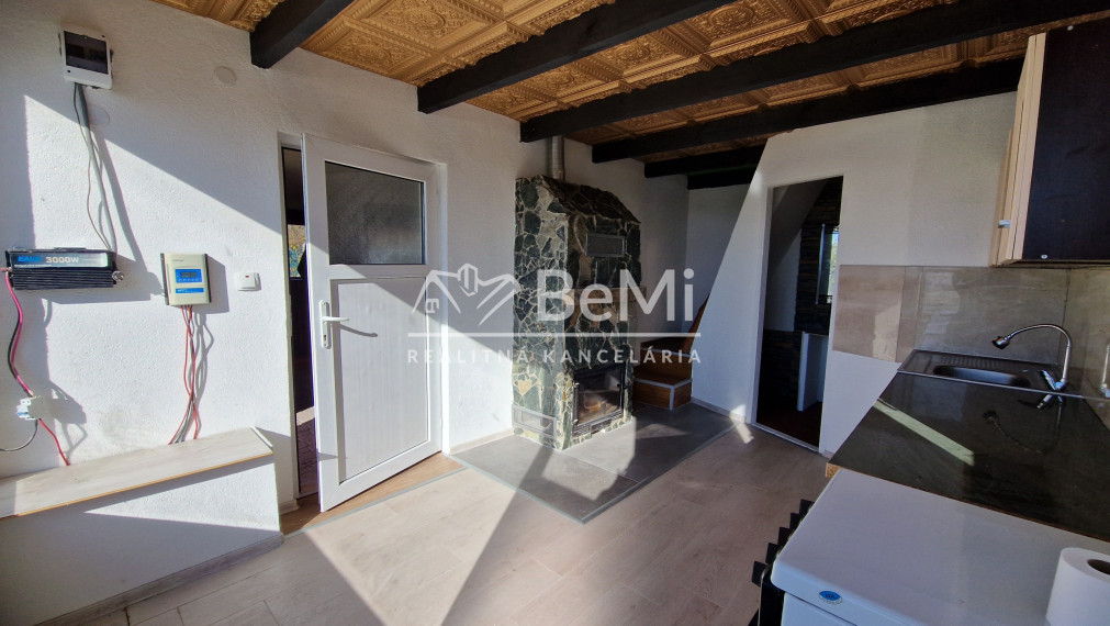 Novopostavená chatka so záhradou v Rimav. Sobote - NA PREDAJ