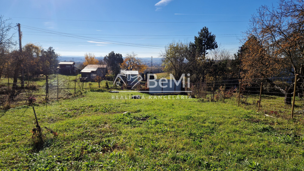 Novopostavená chatka so záhradou v Rimav. Sobote - NA PREDAJ