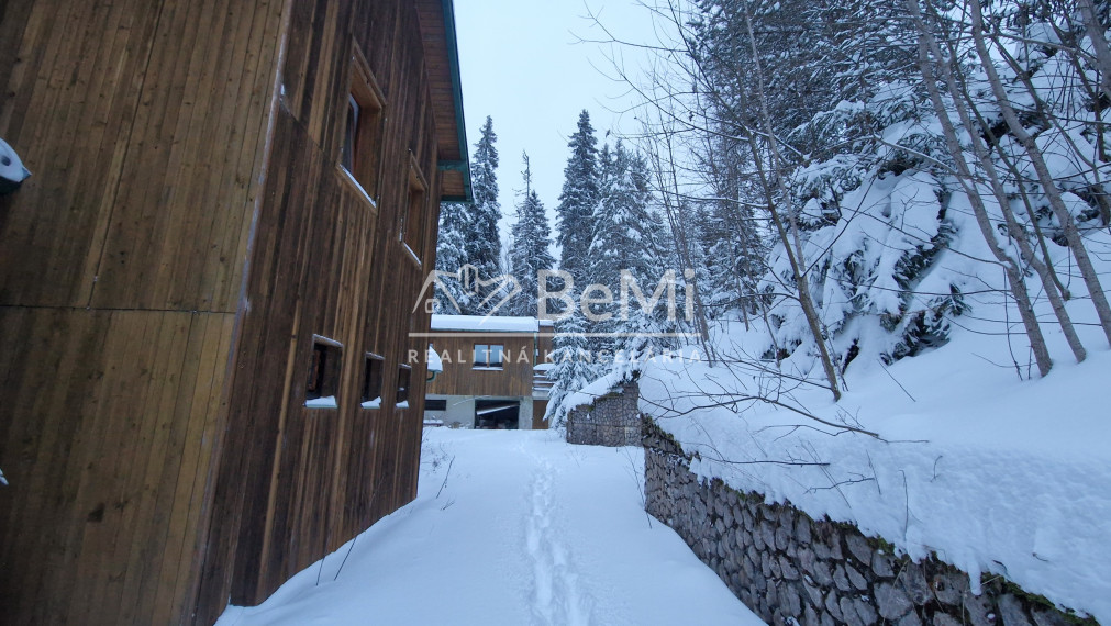 I N V E S T I Č NÁ rekreačná chata v obci Stratená-NA PREDAJ