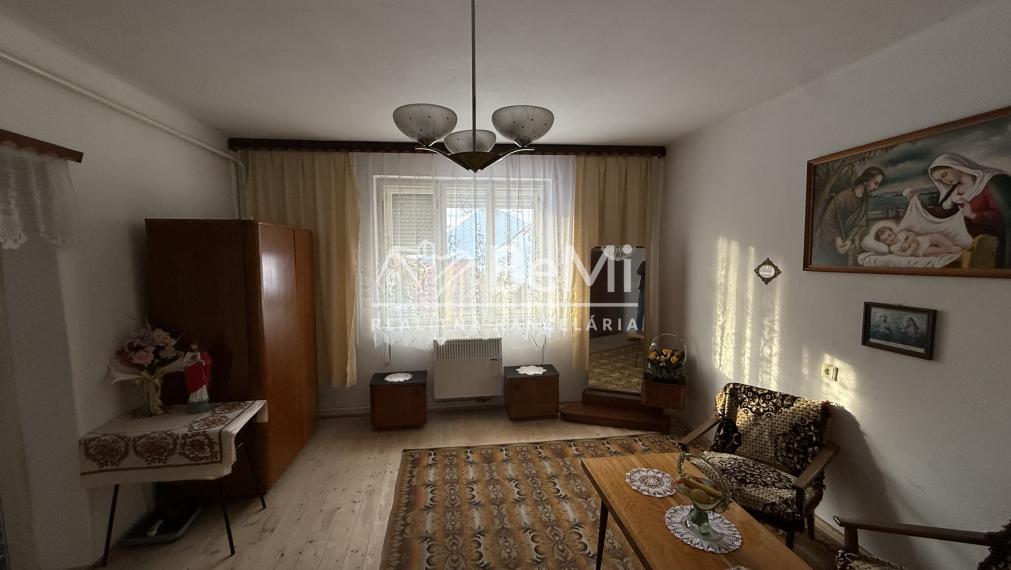 Rodinný dom v Ľubotíne s veľkým pozemkom na predaj