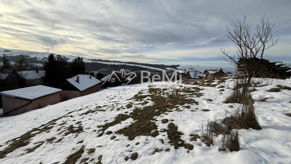 Rodinný dom v Ľubotíne s veľkým pozemkom na predaj