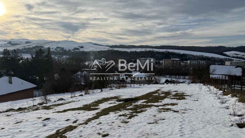 Rodinný dom v Ľubotíne s veľkým pozemkom na predaj