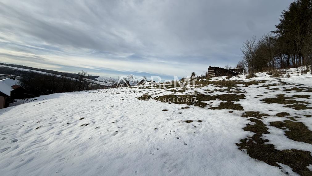 Rodinný dom v Ľubotíne s veľkým pozemkom na predaj