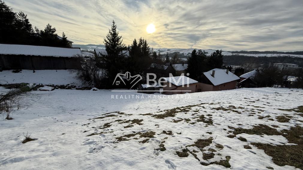 Rodinný dom v Ľubotíne s veľkým pozemkom na predaj