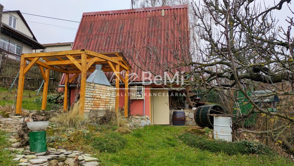 Predaj, chatka s pozemkom - Nitra /Zobor (1239-13-AFI)