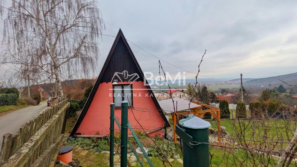 Predaj, chatka s pozemkom - Nitra /Zobor (1239-13-AFI)