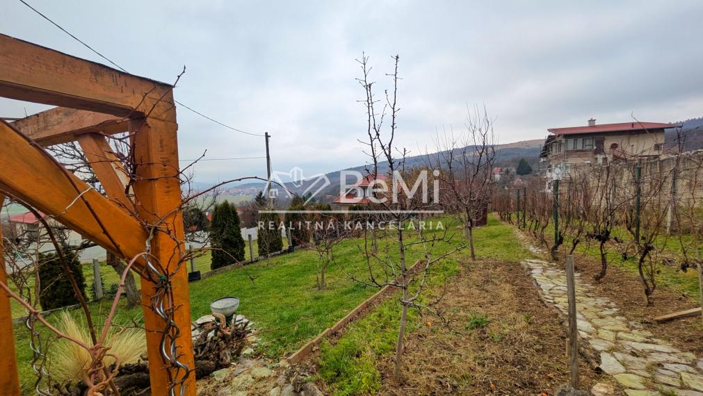 Predaj, pozemok - Nitra / Zobor (1240-14-AFI)