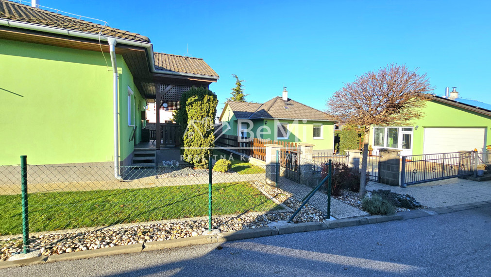 3 DOMY NA JEDNOM POZEMKU RIMAVSKÁ SOBOTA, SOBȎTKA-NA PREDAJ