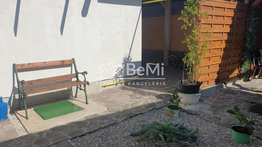 Dva rodinné DOMY...NITRA...Janíkovce (172-12-DARE)