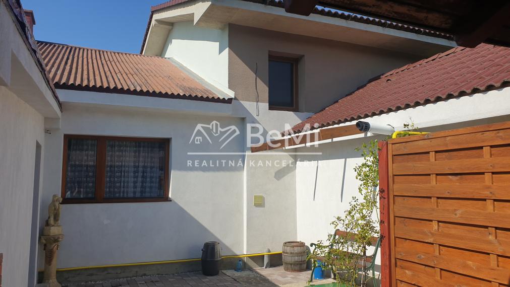 Dva rodinné DOMY...NITRA...Janíkovce (172-12-DARE)