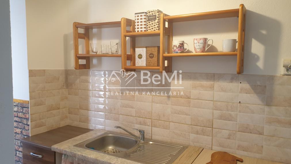 Dva rodinné DOMY...NITRA...Janíkovce (172-12-DARE)