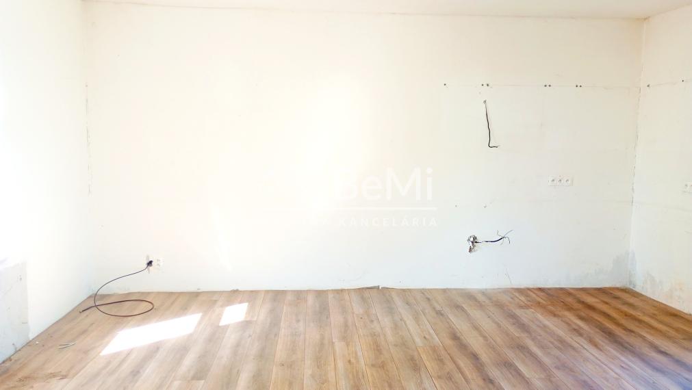 Predaj, viacgeneračný rodinný dom - Kubáňovo  (046-12-HEKA)