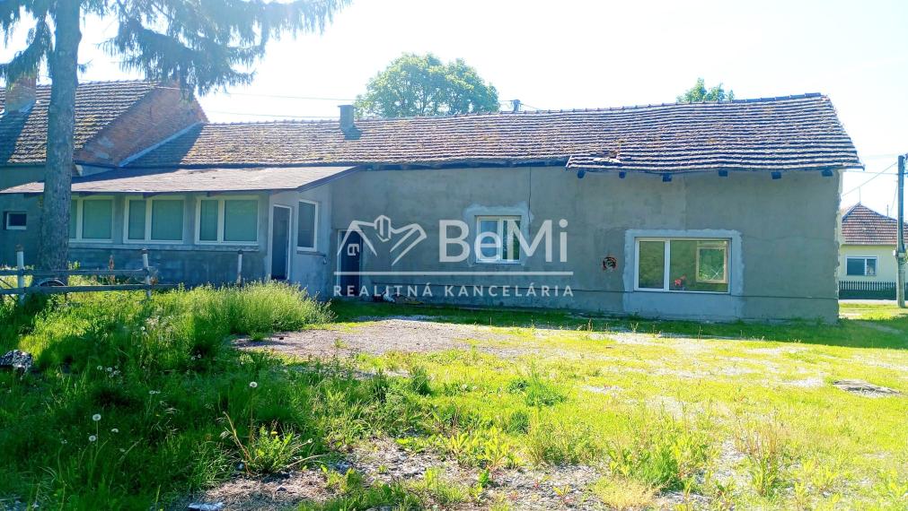 Predaj, viacgeneračný rodinný dom - Kubáňovo  (046-12-HEKA)