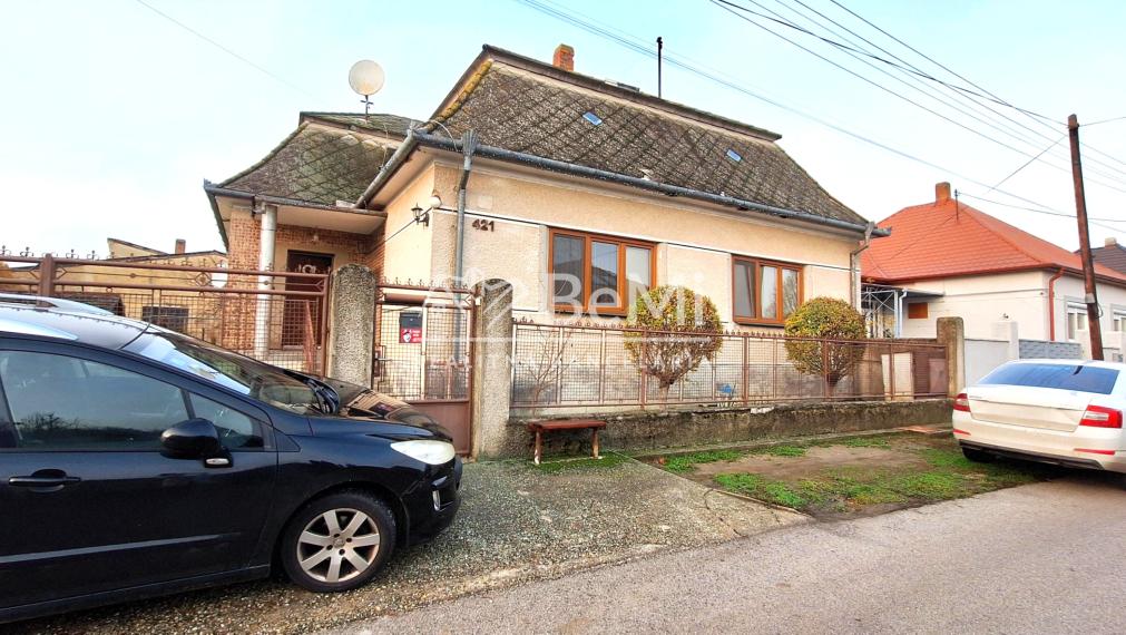 Priestranný 3-izbový dom v Čiernom Brode 018-12-NIBA