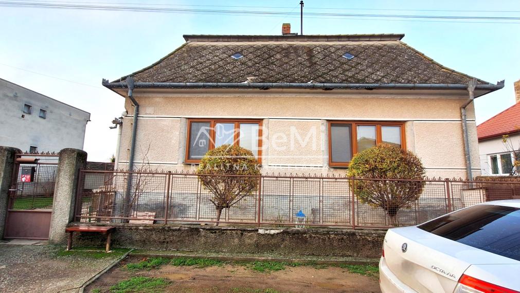 Priestranný 3-izbový dom v Čiernom Brode 018-12-NIBA